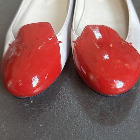 Tod’s Red Patent Cap Toe Beige Leather Flats, Size 10 - Picture 3 of 6